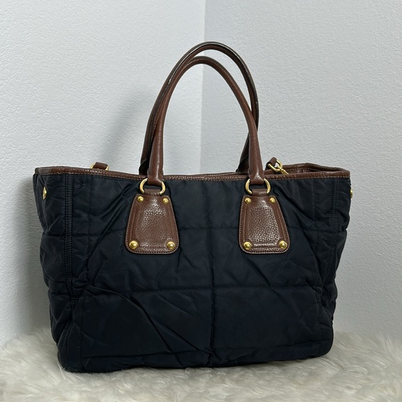Elegant Brown Leather Women's Bag - Picture 8 of 17